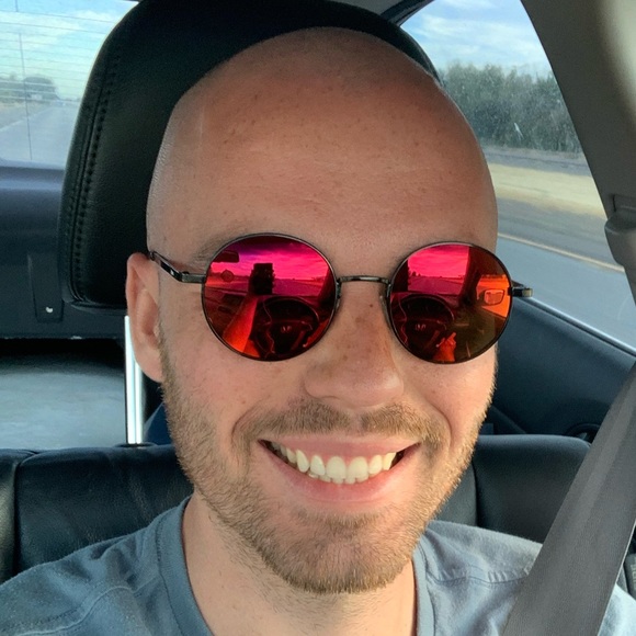 Meet your Posher, Drew - Picture 1 of 1